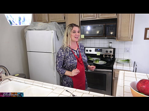 ❤️ Stepmom milking him in the kitchen before his date. ☑ Porno vk at en-gb.sexafinkarasskaz.ru ❌